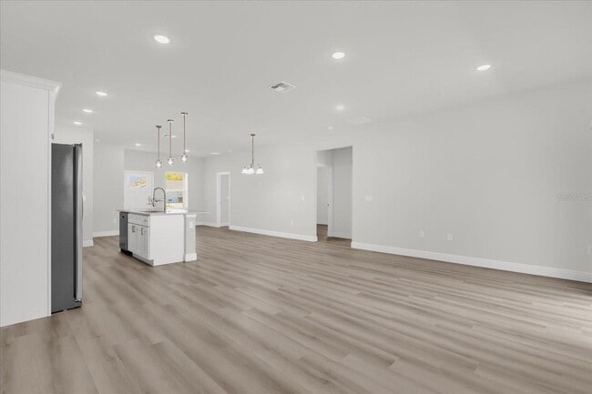Building Photo - 4795 SW 142nd Place Rd
