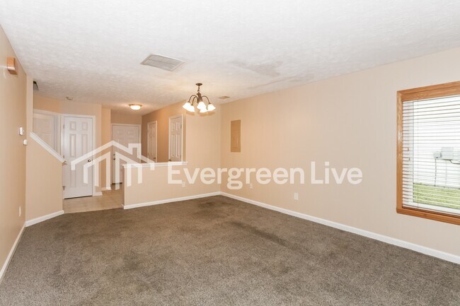 Building Photo - 1228 Sunset Dr