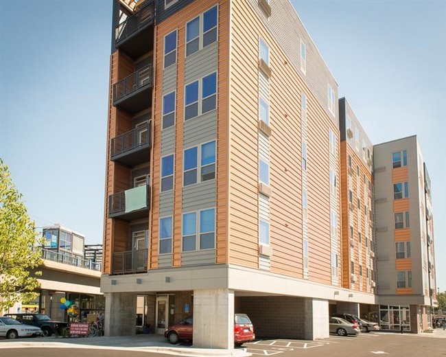 Lake Street Station - Minneapolis, MN | Apartment Finder