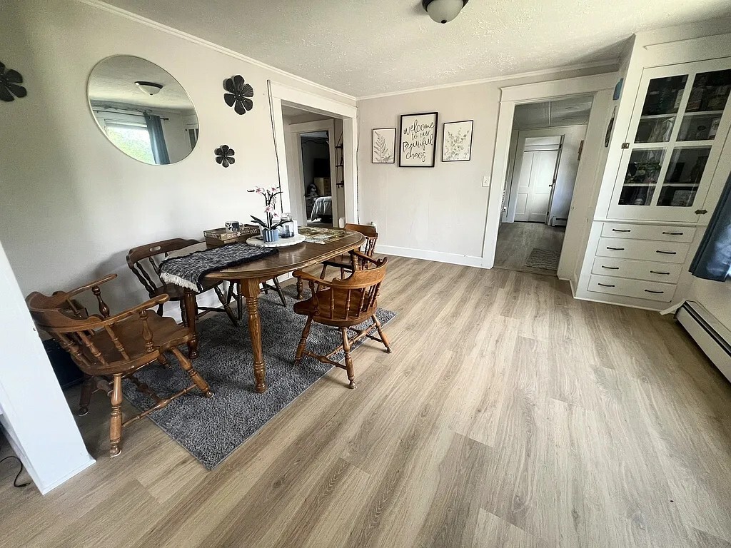 Dinning Room - 11 Montgomery Ave