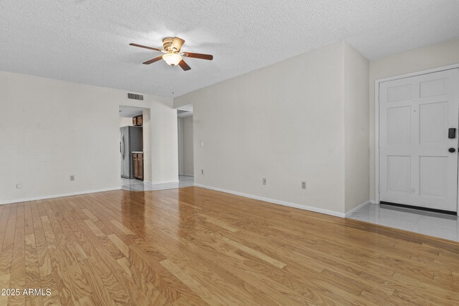 Building Photo - 1725 N Miller Rd