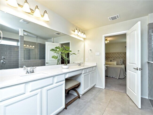 Building Photo - 177 Carlina Lp