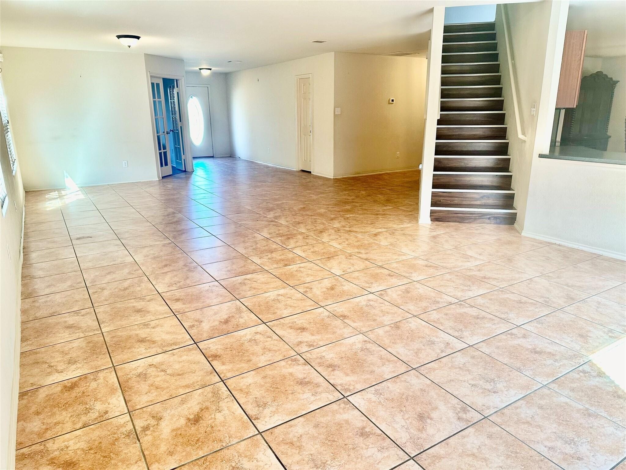 Building Photo - 4900 Meadow Trails Dr