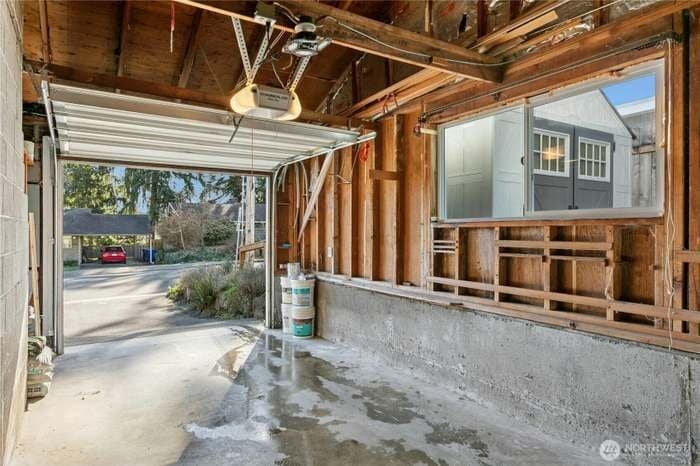 Building Photo - 16326 Lake Hills Blvd