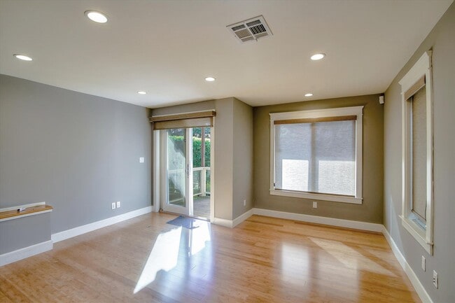 Building Photo - Fantastic, updated Noe Valley single famil...