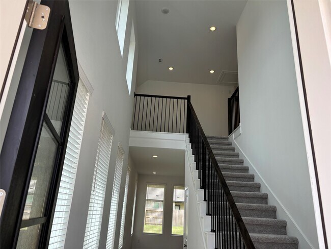 Building Photo - 6307 Serenity View Ln