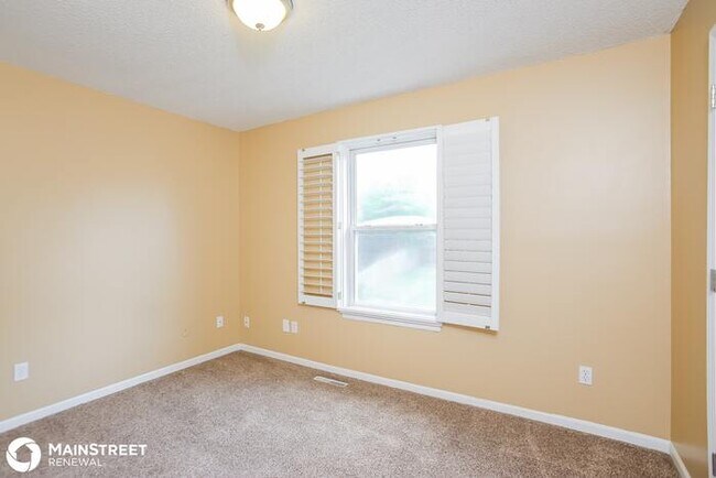 Building Photo - 209 NW 113th St, Kansas City, MO 64155