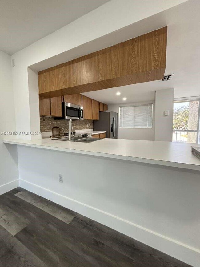Building Photo - 1005 Palm Beach Trace Dr