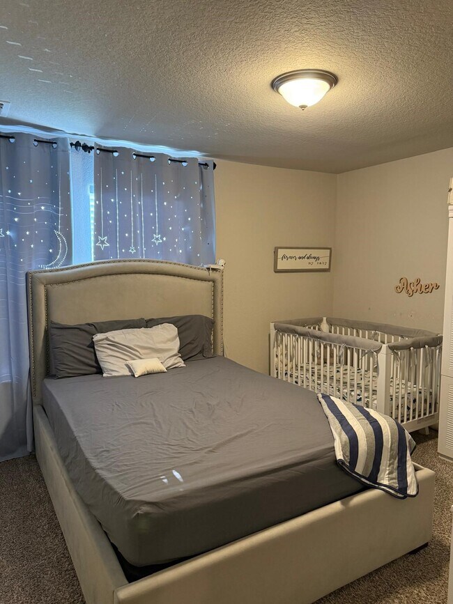 Building Photo - 740 Ft Leonard