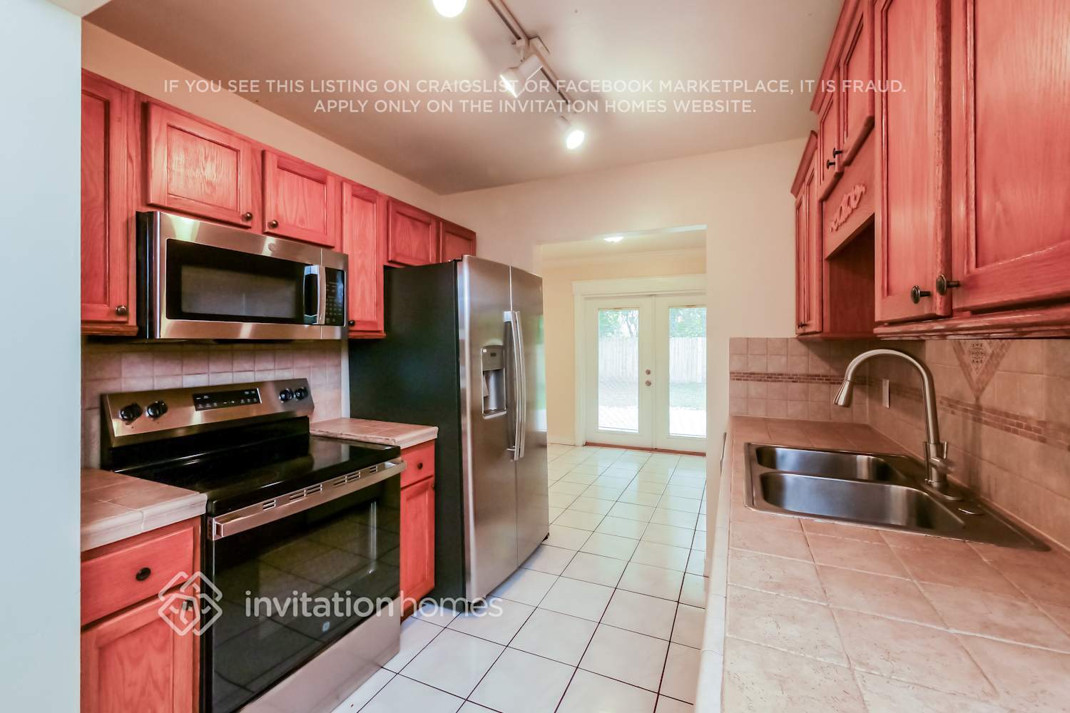 Building Photo - 7602 NW 40th St