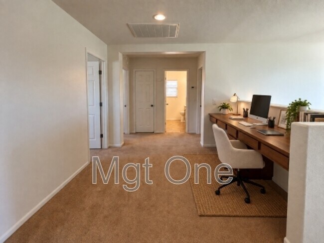 Building Photo - 1242 English Oak Way