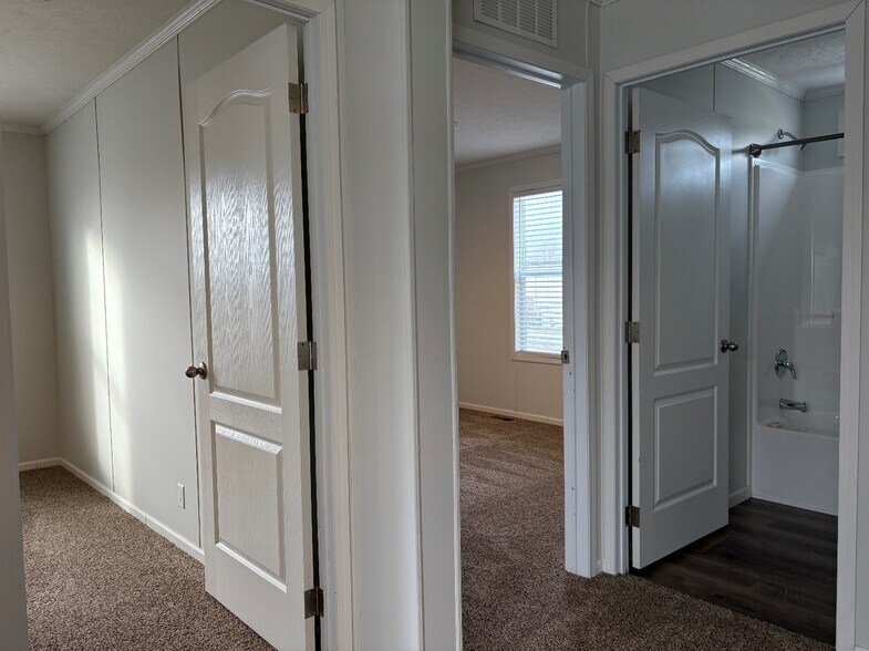 Building Photo - 1961 Winter Park Dr