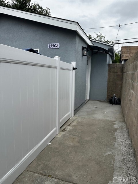 Building Photo - 15508 Halcourt Ave