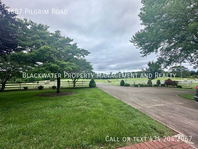 Building Photo - 1687 Pilgrim Rd