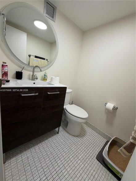 Building Photo - 2000 Atlantic Shores Blvd