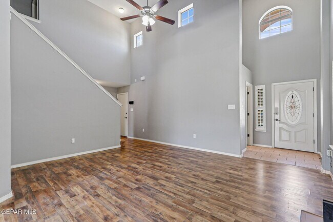 Building Photo - 14260 Bluesky Point Ct