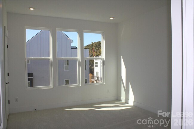 Building Photo - 1340 Hamilton St