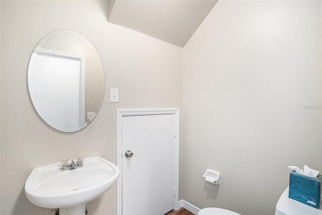 Building Photo - 1747 Fluorshire Dr