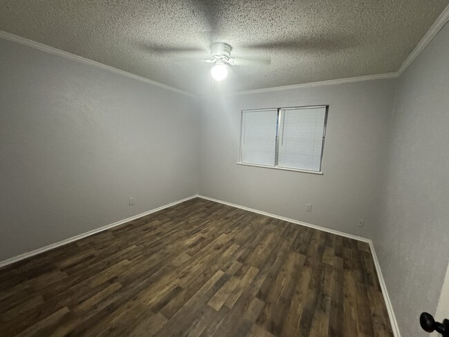 Building Photo - 516 Richland Dr