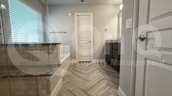 Building Photo - 1112 Snowbird Dr