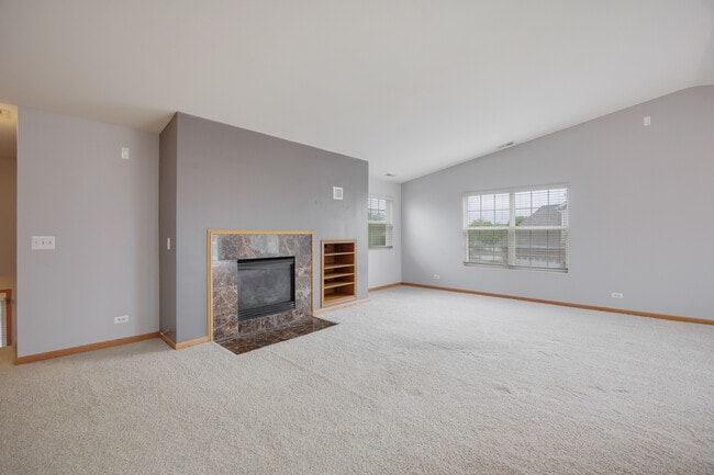 Building Photo - 2614 Loren Ln