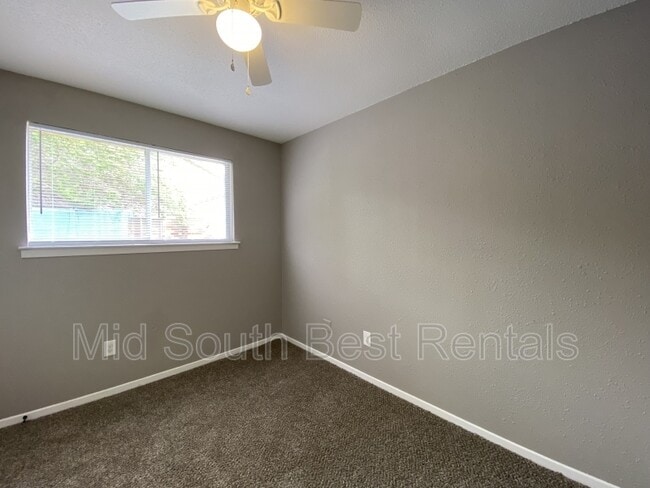 Building Photo - 5475 Apple Blossom Dr