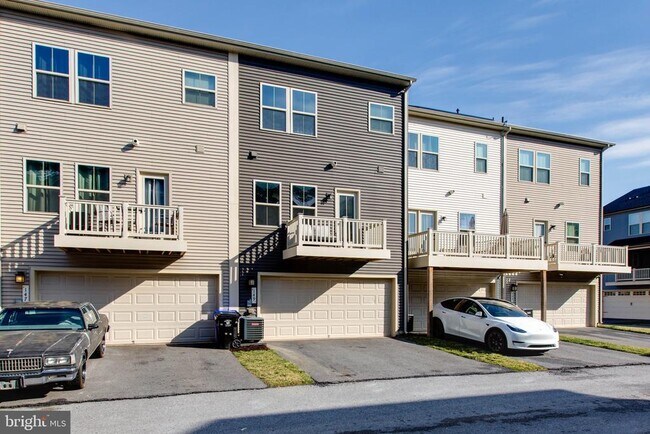 Building Photo - 149 Lyons Crk Dr