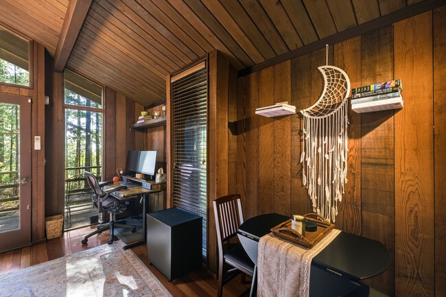 Building Photo - 22000 Timber Cove Rd