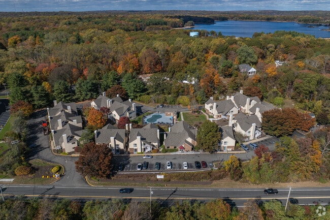 Building Photo - The Shelton Grove