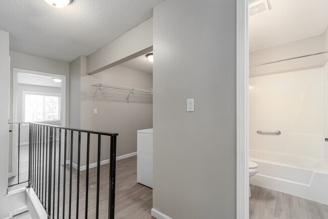 Building Photo - 1241 33rd St