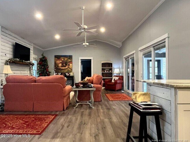 Building Photo - 105 Scuppernong Ct