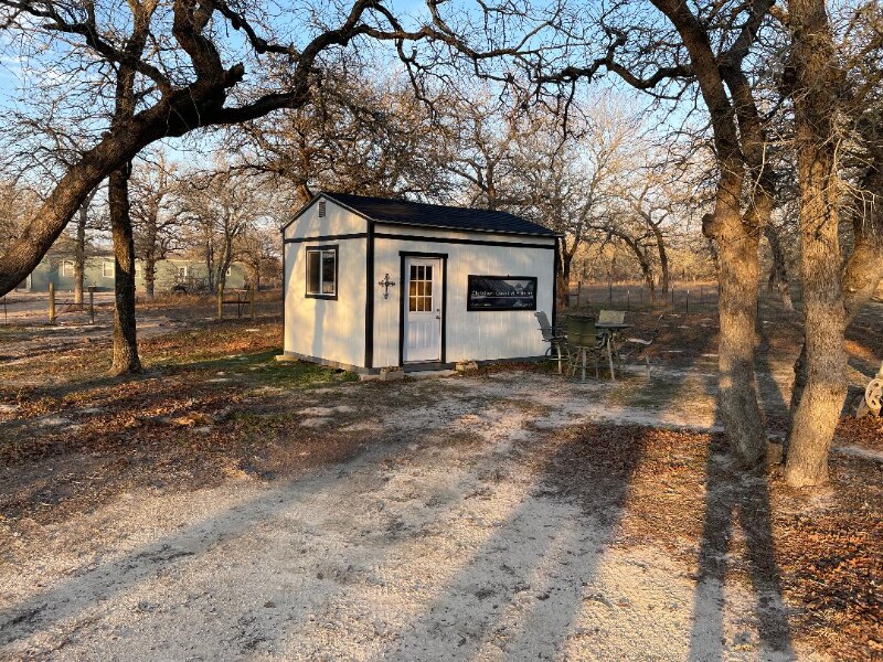 Building Photo - 2124 Polly Ln