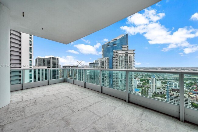 Building Photo - 900 Biscayne Blvd