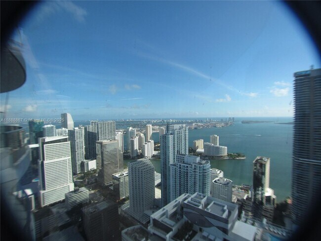 Building Photo - 1000 Brickell Plaza