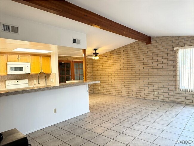 Building Photo - 7916 Center St