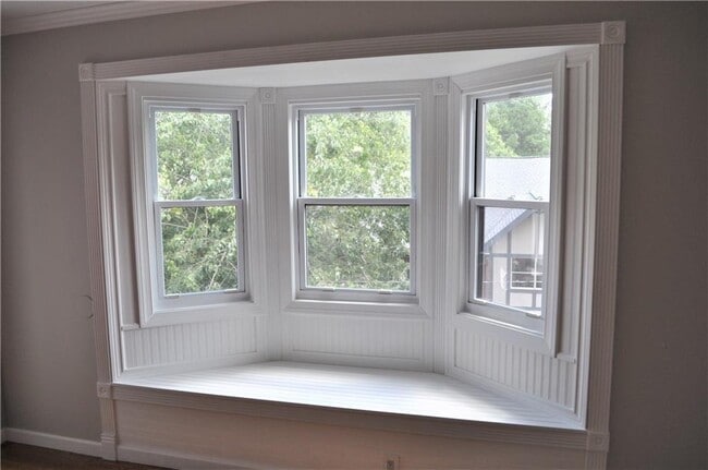 Building Photo - 6851 Roswell Rd