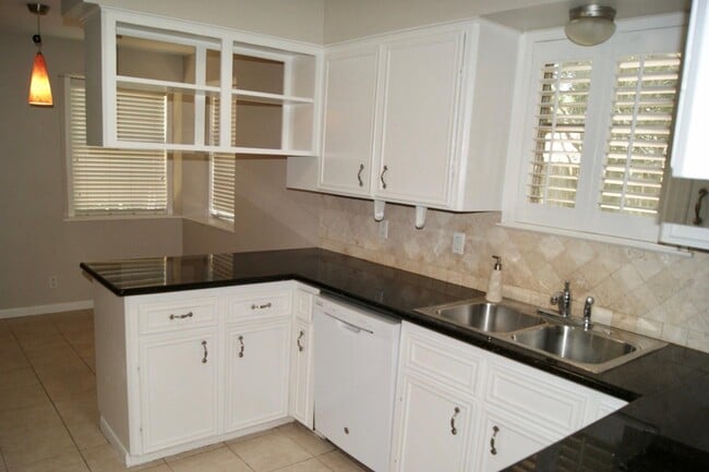 Building Photo - 5522 Dryad Dr