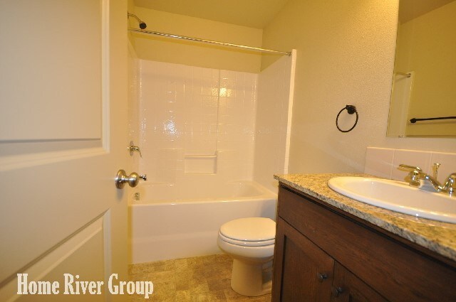 Building Photo - 1576 W Deer Crest St