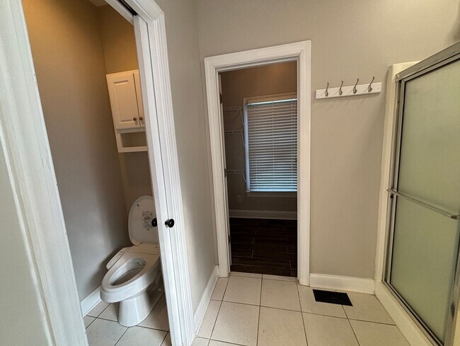 Building Photo - 522 Saint Helene Ct