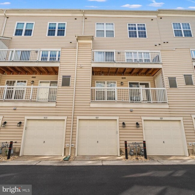 Building Photo - 5117 Donovan Dr
