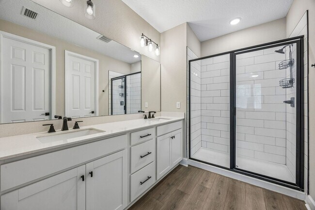 Building Photo - 75565 Blackbird Dr