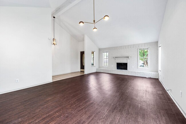 Building Photo - 10230 Trade Winds Dr