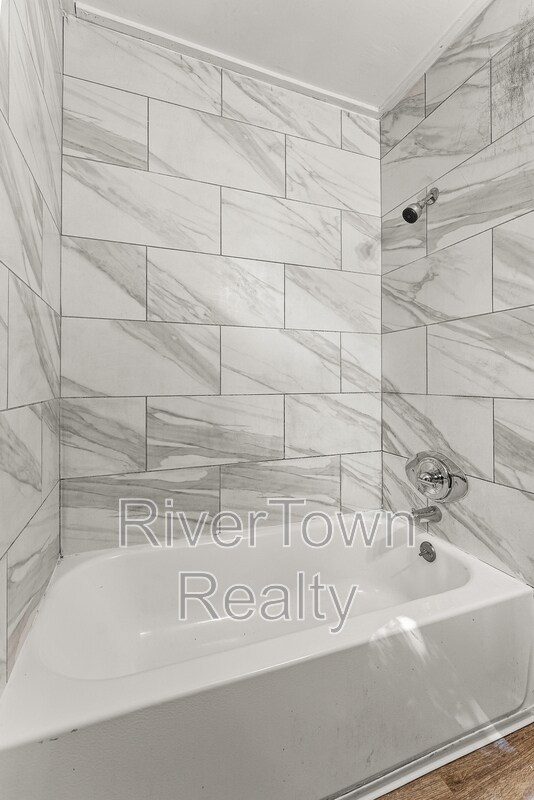 Building Photo - 1678 Alta Vista Ave