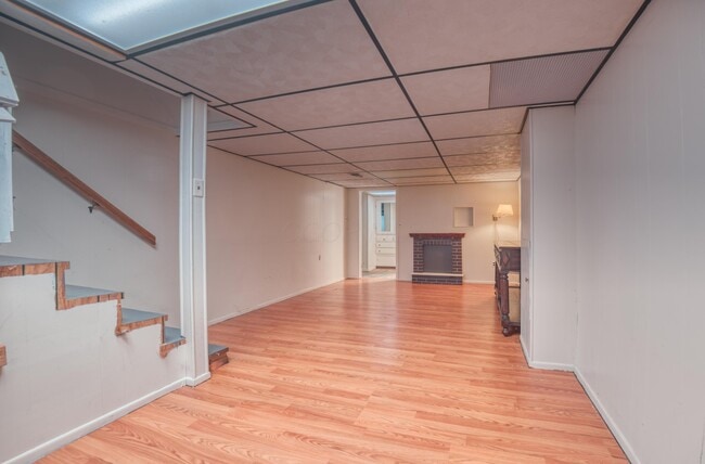 Building Photo - 3088 Ontario St