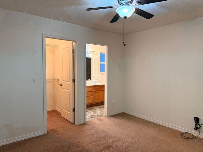 Building Photo - Home in the Landings