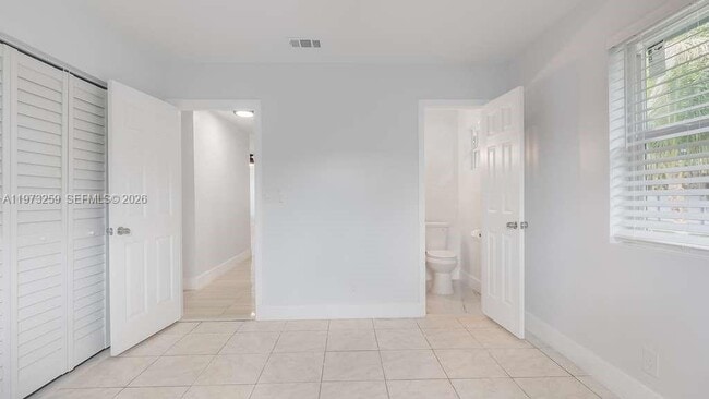 Building Photo - 630 SW 28th Dr