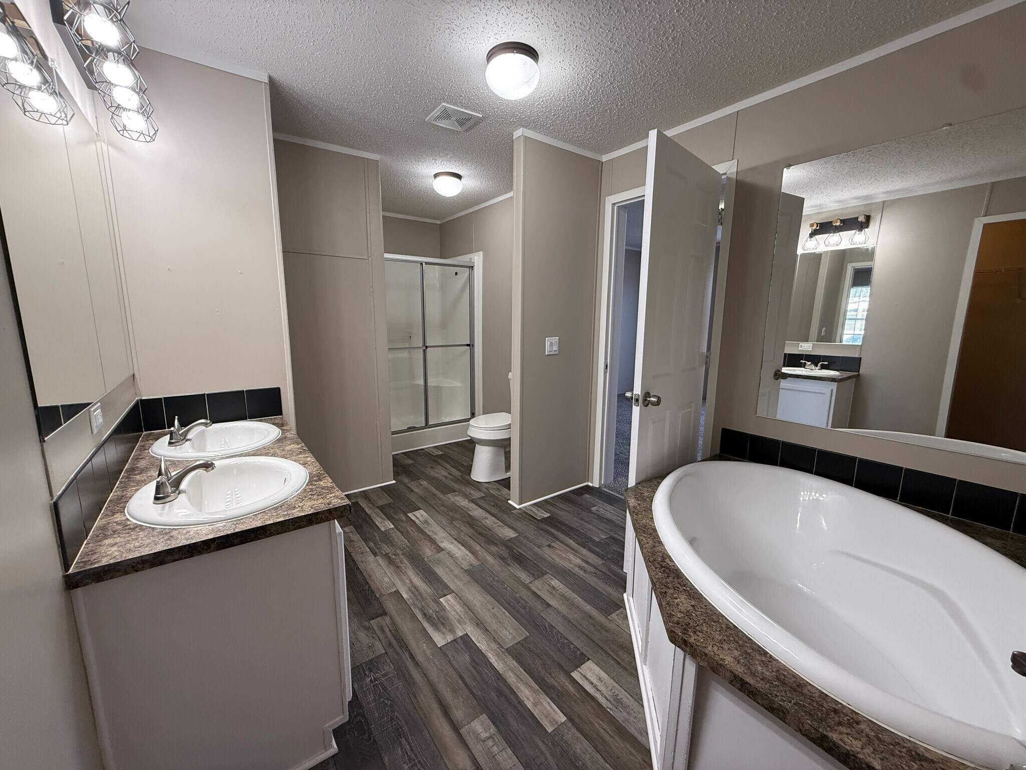 Building Photo - 12457 St Michel Ave