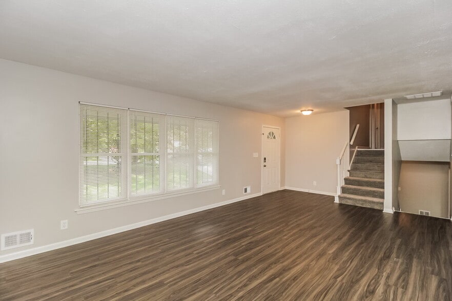 Building Photo - 4676 Pueblo Dr SW