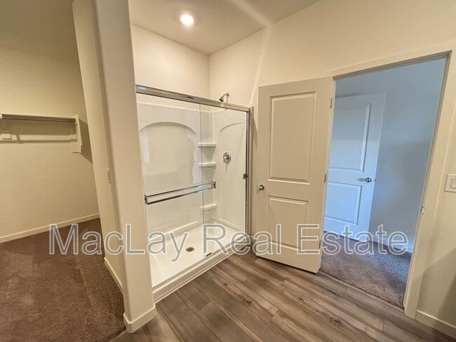 Building Photo - 675 N Crowned Dove Trail