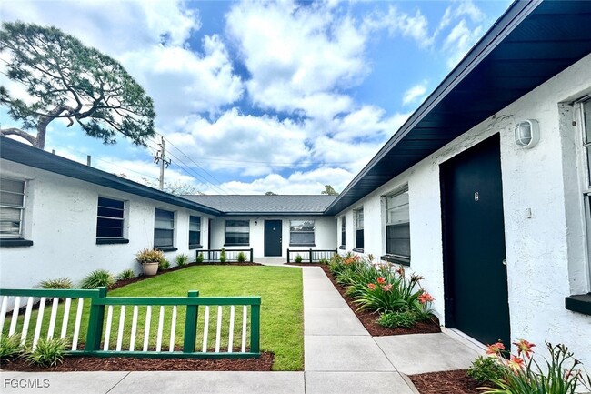 Building Photo - 2105 Canal St